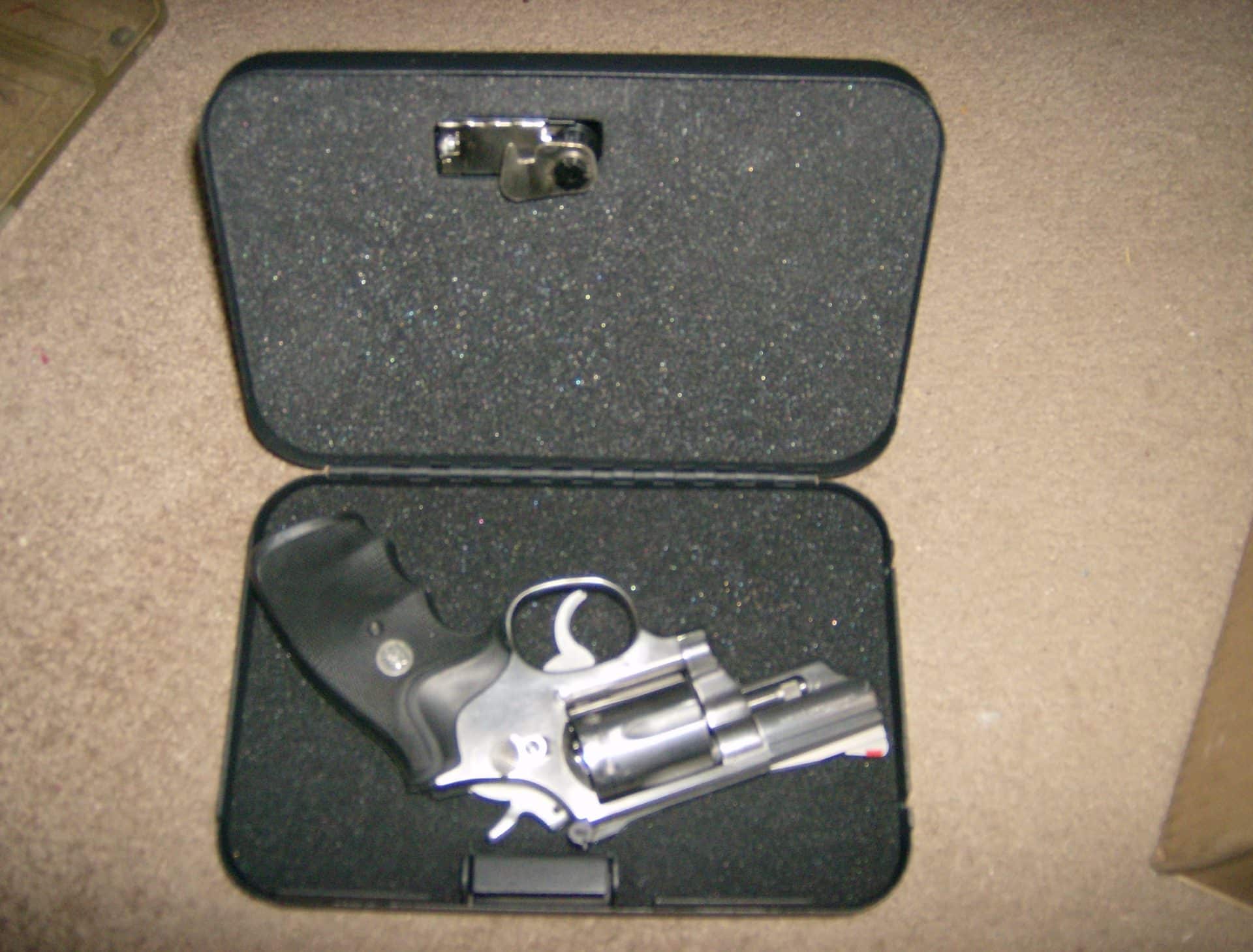 Viking Security Safe VS-12LSX Two Gun Capacity Pistol Handgun Safe With Mechanical Simplex Lock And Security Cable