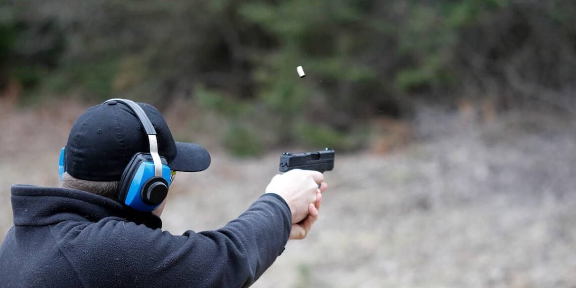 Flash Sight Picture Technique for Close-Up Defensive Shooting