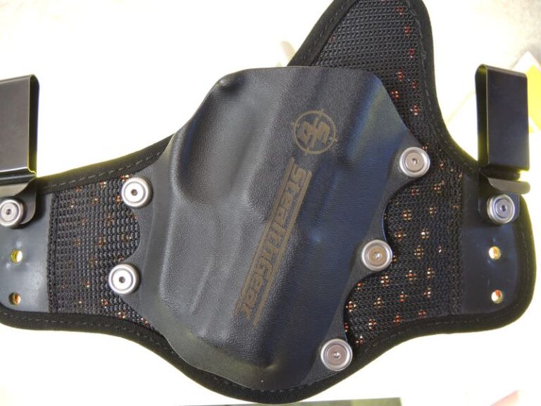 The StealthGear USA ONYX Holster USA Carry