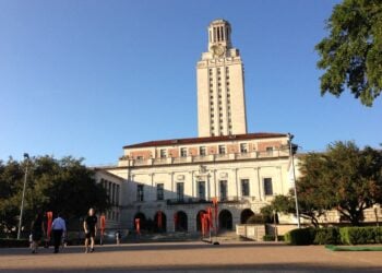 Texas Dean Steps Down After University of Texas-Austin Allows Campus Carry
