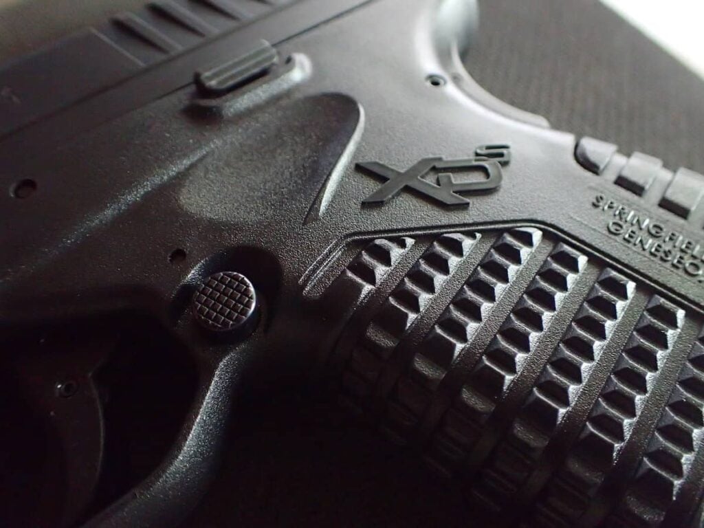 Springfield Armory XDs .3.3" 40 Review - USA Carry
