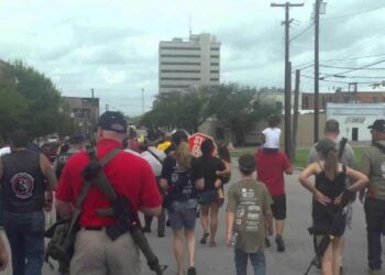 The Pros and Cons of Open Carry Demonstrations
