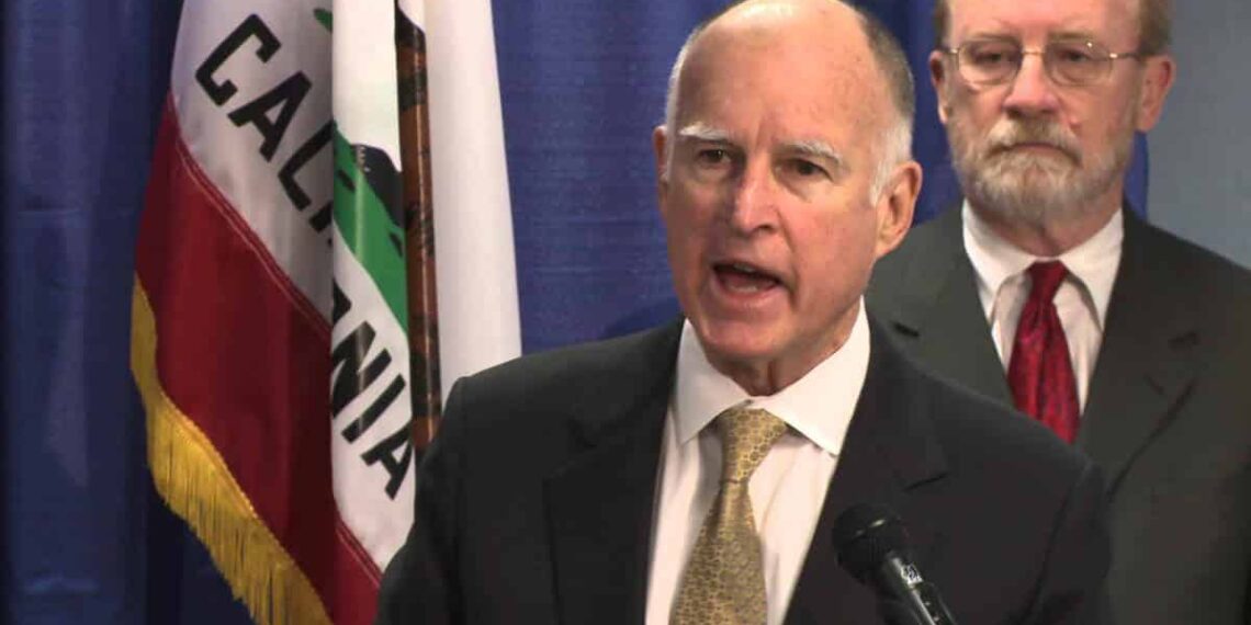 California Governor Signs Six New Gun Control Laws
