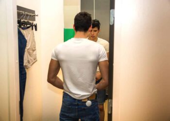 How To Deal With Carrying Concealed In The Dressing Room