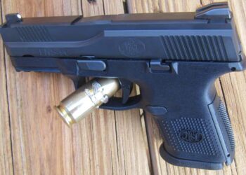 FNS-9 Compact 9mm for Concealed Carry Review