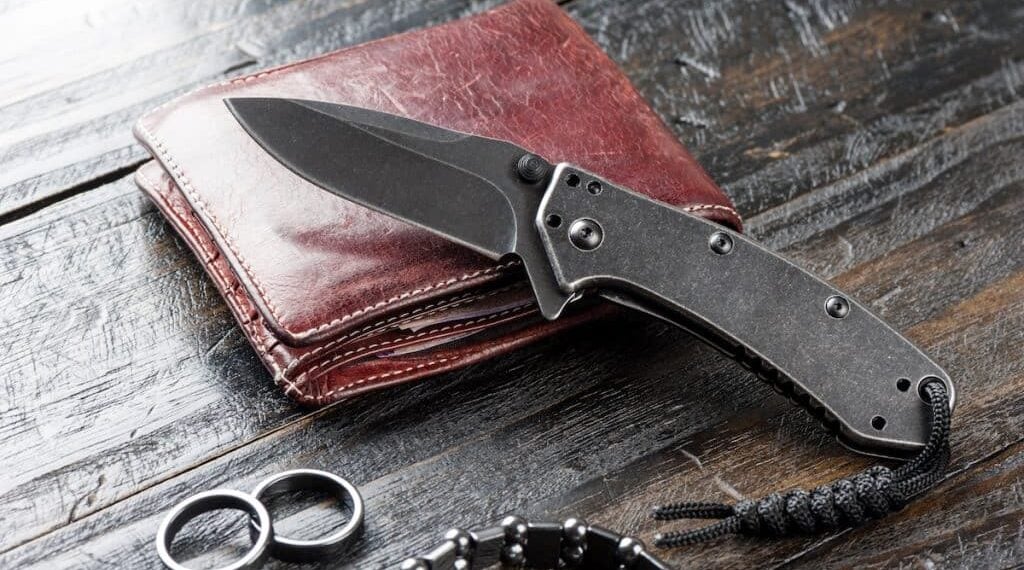 Knives and CCW