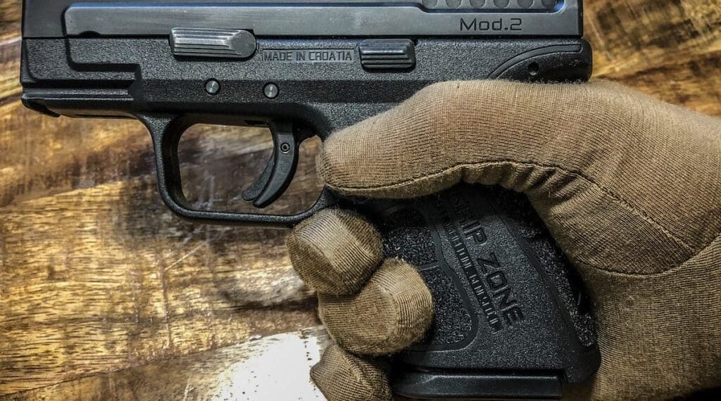 5 Types Of Gloves Perfect For Concealed Carry