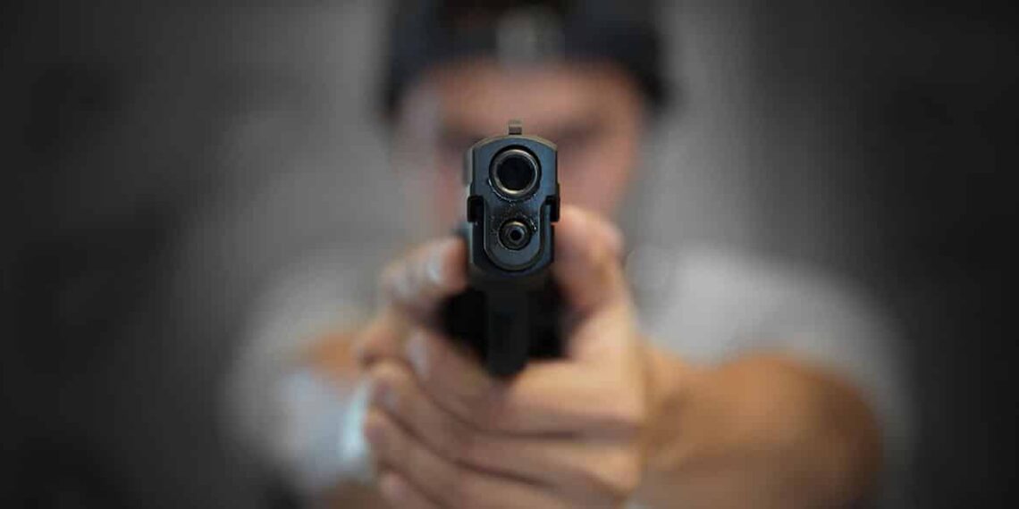 Uber Eats Driver and Attempted Robber Have a Standoff in an Attempted Robbery