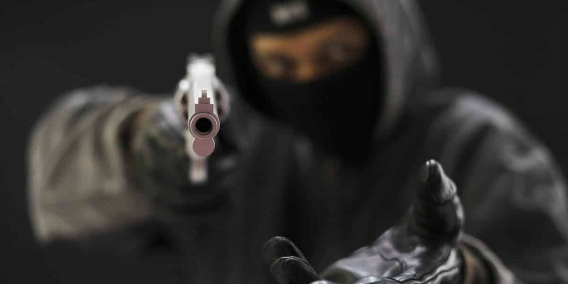 Concealed Carrier Draws From The Drop, Shoots Suspect