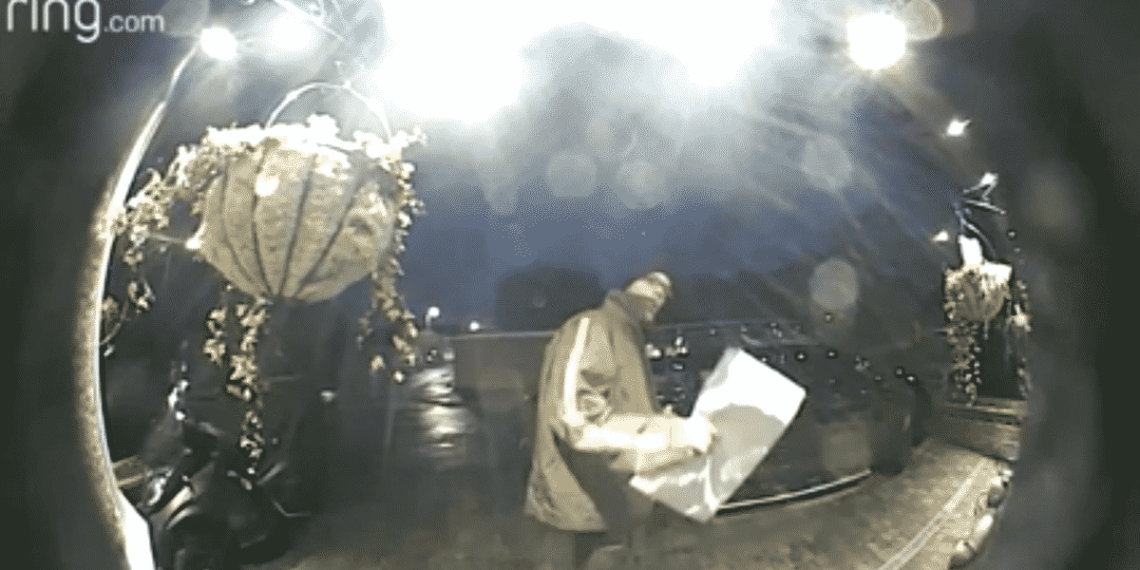 [VIDEO] Attackers Use Fake Package Delivery Scam to Gain Access to Home