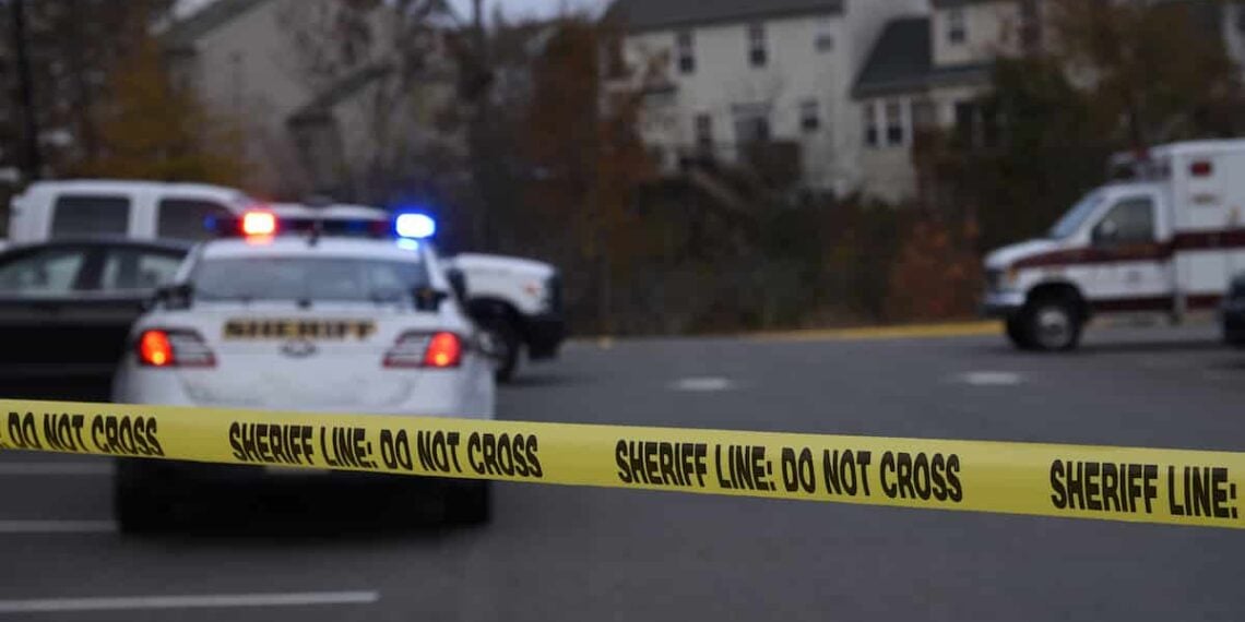 Couple Attached by Two Men, Victim Shot in Leg, 1 Attacker Shot in Chest