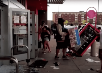 Rioters Burn Parts Of Minneapolis While Some Citizens Arm Themselves To Protect Businesses Against Looters