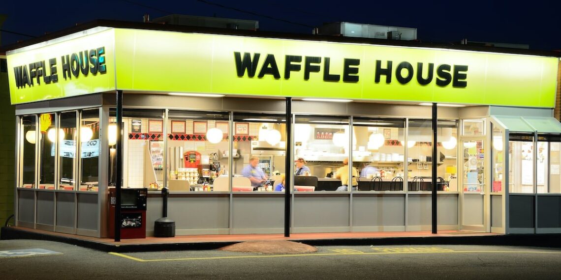 Concealed Carrier Confronts Armed Robbers At A Waffle House