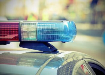 Woman Fires at Robber While Convenience Store Clear Empties the Register