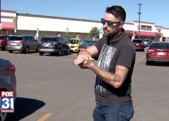 Man With CCW Defends Himself Against Armed Carjacker