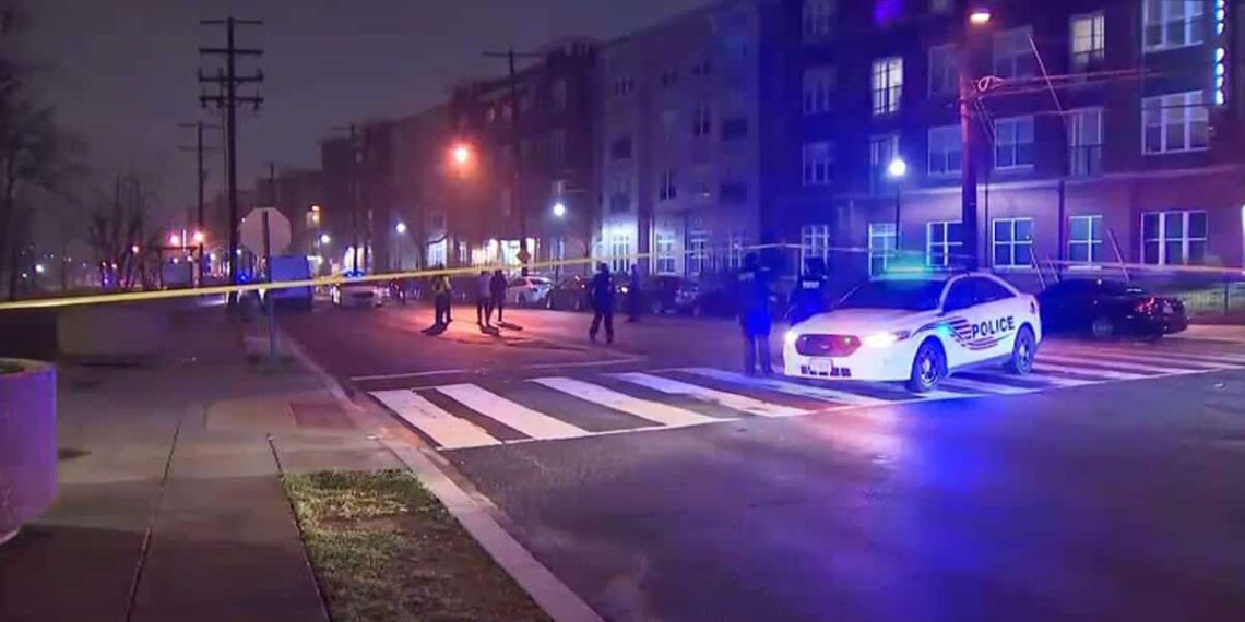 Teen Attempts To Rob Off-Duty Officer w/ BB Gun, Gets Shot
