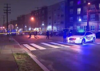 Teen Attempts To Rob Off-Duty Officer w/ BB Gun, Gets Shot