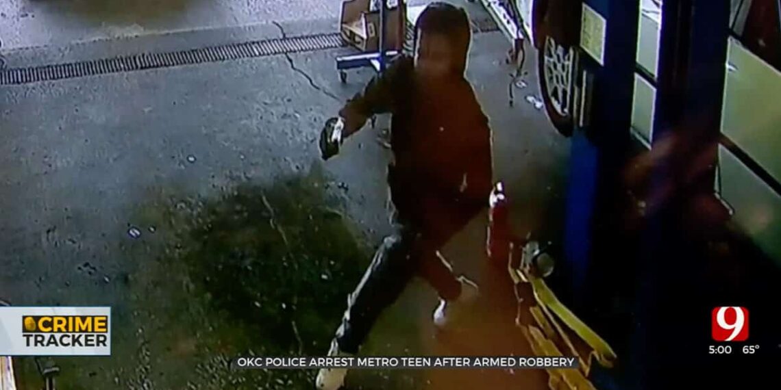 Auto Shop Owner Shoots at Armed Robber After Getting Pistol-Whipped