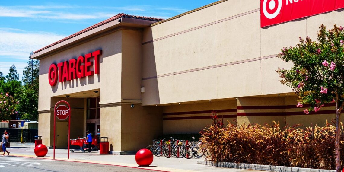 Concealed Carrier Pulls Gun After Fight Over Sports Trading Cards