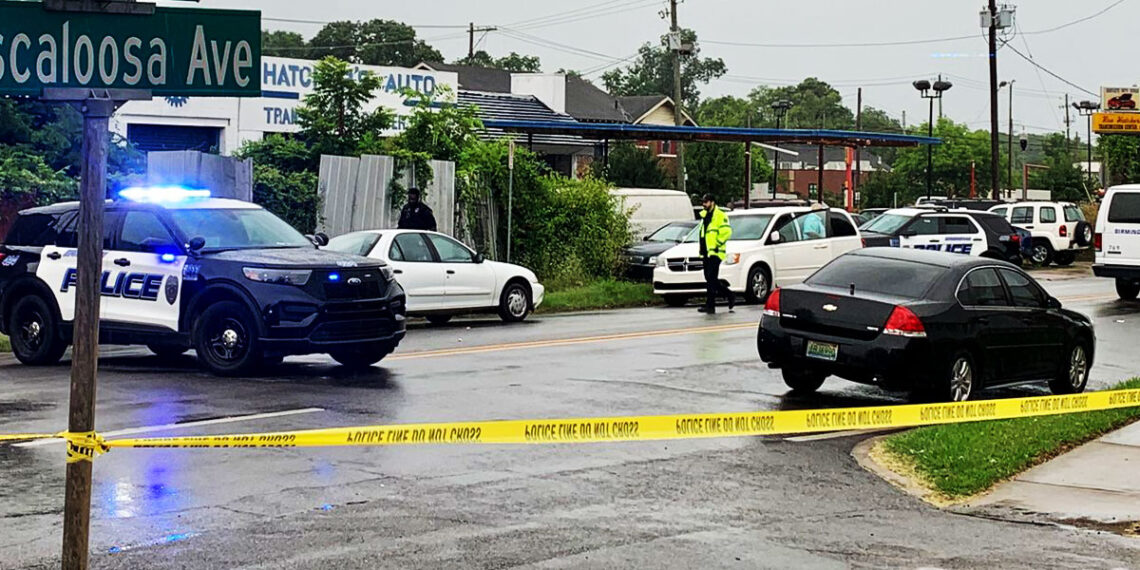 Auto Repair Worker Kills Robber in Shootout at Shop