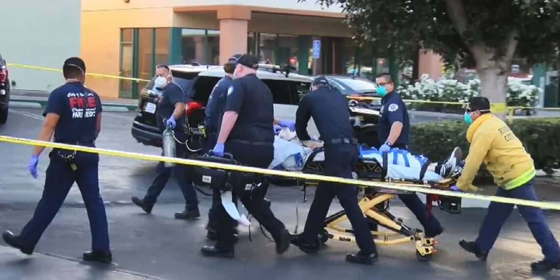 Ex-Barbershop Employee Shot After Stabbing 2 Barbers