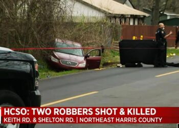 Man Eating Lunch in His Car Shoots & Kills 2 Attempting Robbers