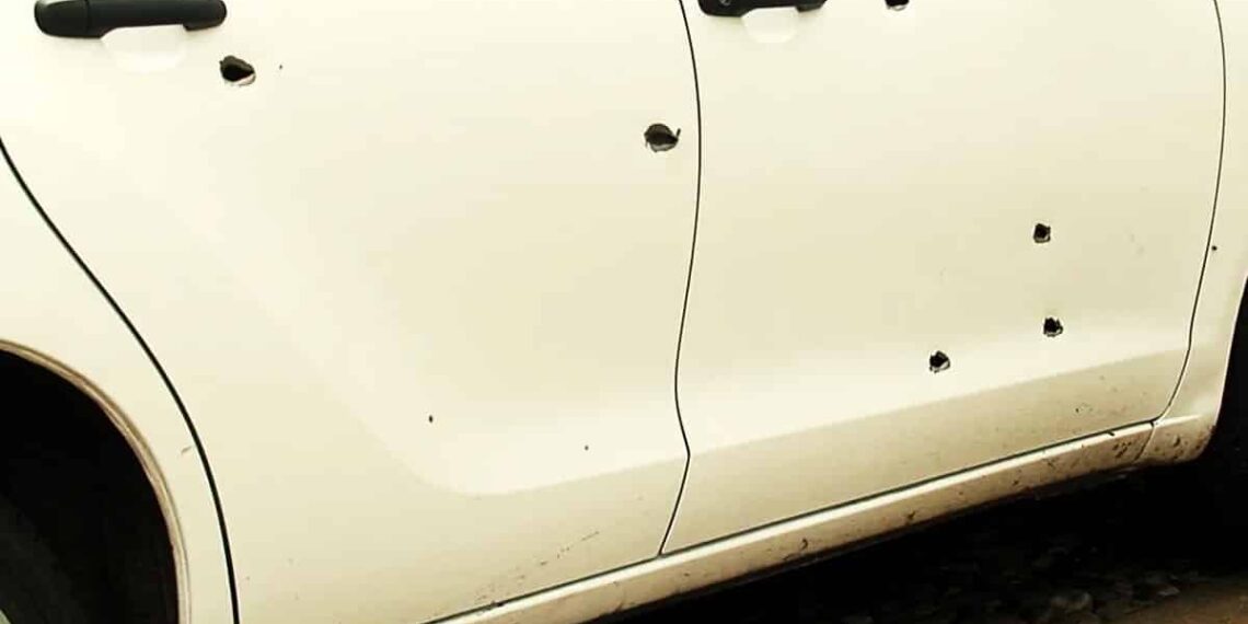 Payday Loan Employee Fires On Armed Robber Fleeing In Vehicle