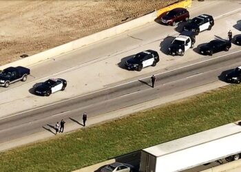 Road Rage Incident Leave One Man Dead After Other Man Defends Himself and Kids