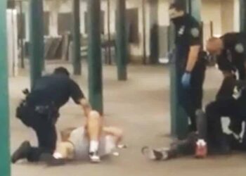 Would-Be Robber Shot in the Face After Victim Takes His Gun