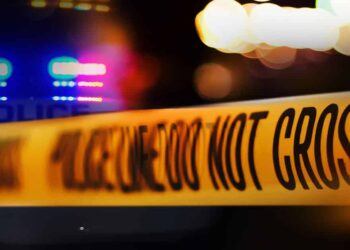 Burglar Shot by Homeowner After Kicking in Back Door
