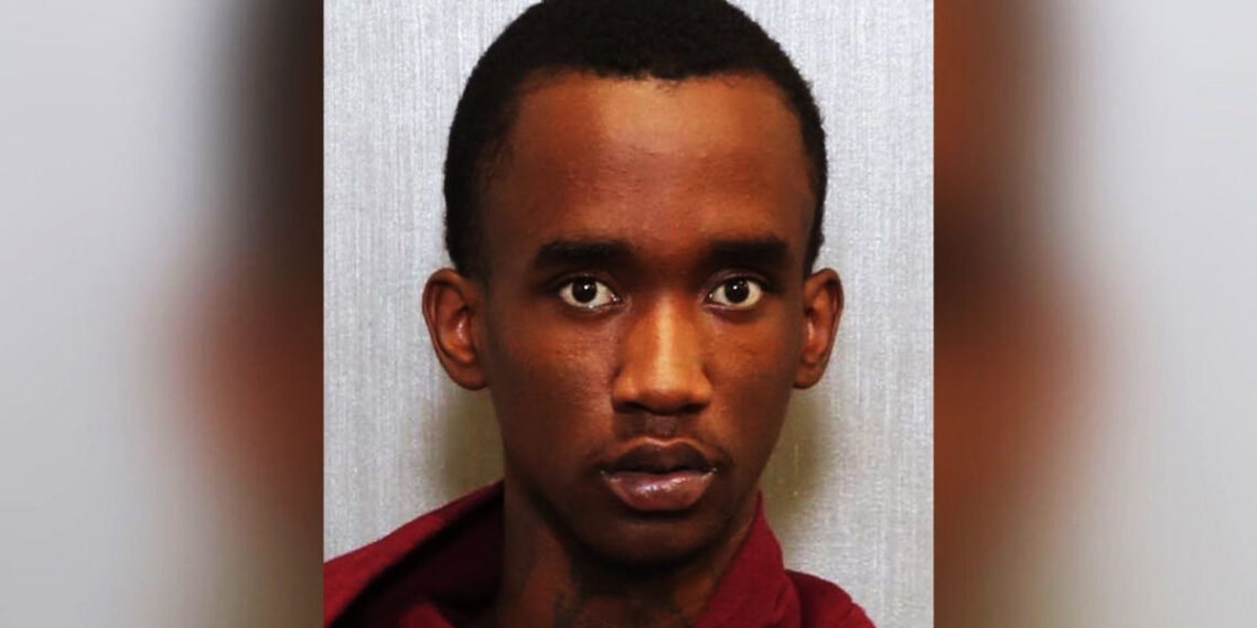 Car Burglar Held at Gunpoint by Good Samaritan Awaiting Police