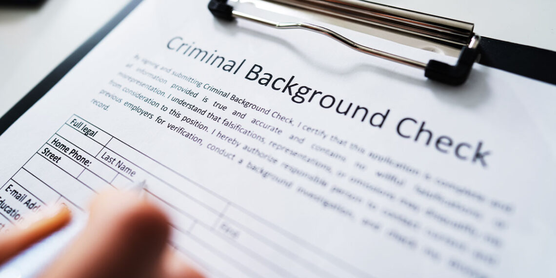 New Illinois Background Check Law Goes Into Effect