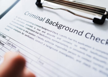 New Illinois Background Check Law Goes Into Effect