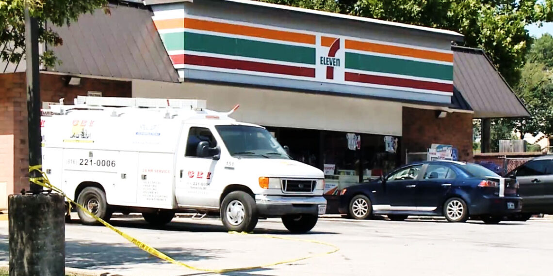 Concealed Carrier Shot Trying to Stop Armed Robbery at 7-Eleven