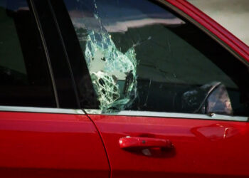 Man Attempts To Stop Car Thieves Ends Up Exchanging Gunfire