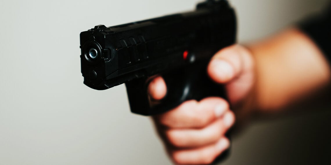 A Quiktrip Security Guard Shoots A Woman Who Threatened With A Pellet Gun