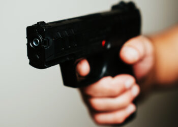 A Quiktrip Security Guard Shoots A Woman Who Threatened With A Pellet Gun