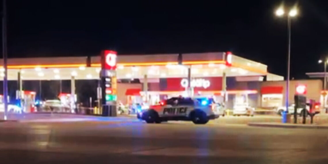 Armed Citizen Shoots Man Brutally Stabbing Woman in Convenience Store