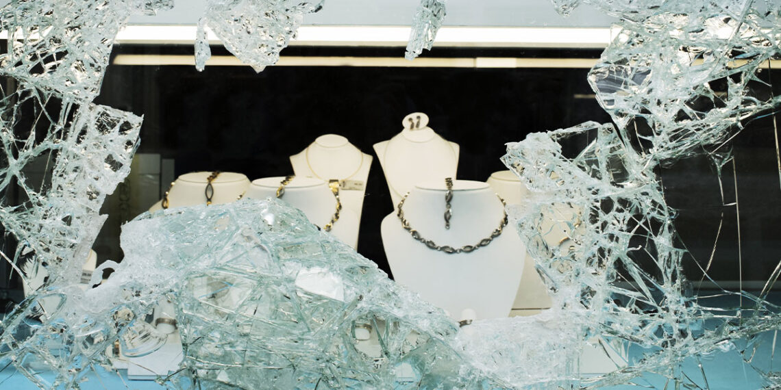 Jewelry Store Owner Thwarts Smash-and-Grab, Pulls Gun After Suspects Deploy Bear Spray