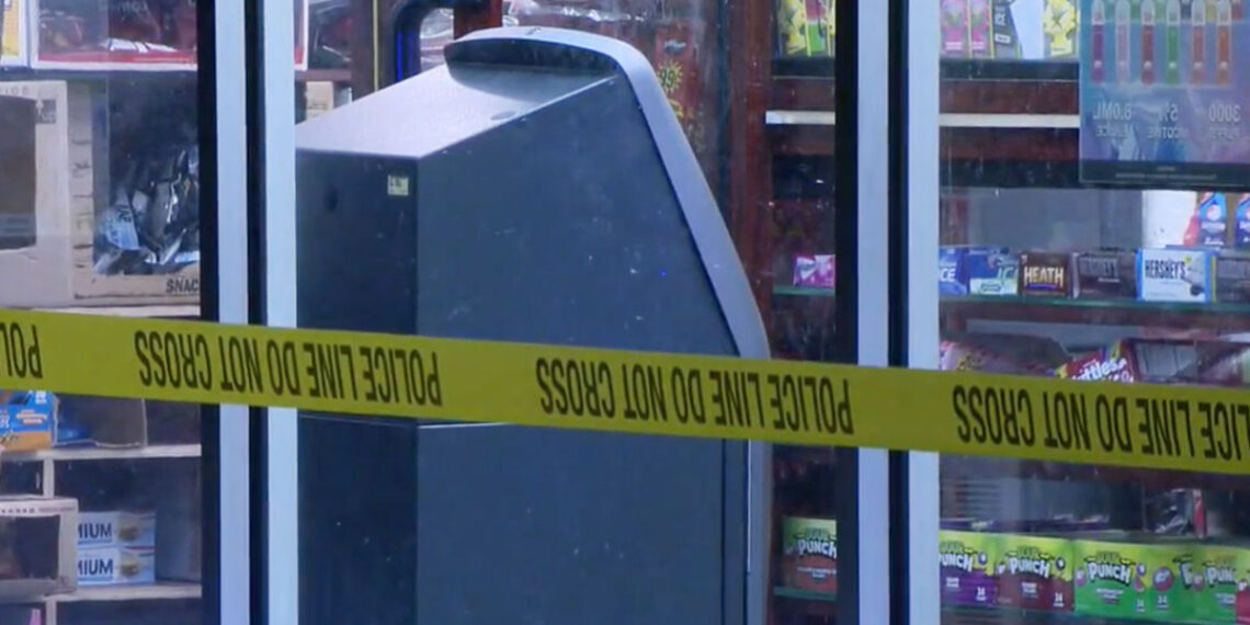 Man 'Pulls a Bruce Lee Move', Takes Gun and Shoots Armed Robber