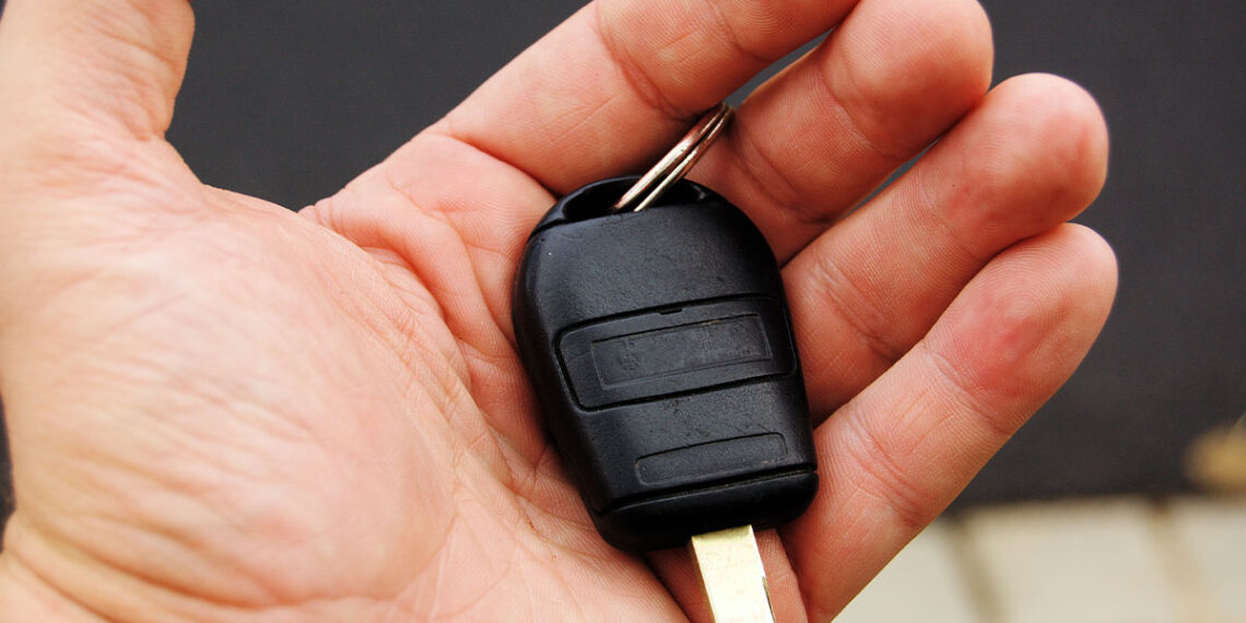 Armed Citizen Distracts Carjackers By Throwing Keys; Shoots One in the Neck