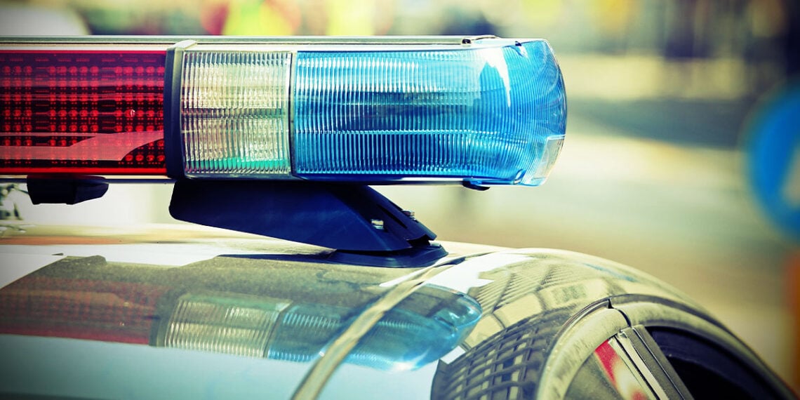 Good Samaritan Stabs Man Trying to Steal Woman's Purse