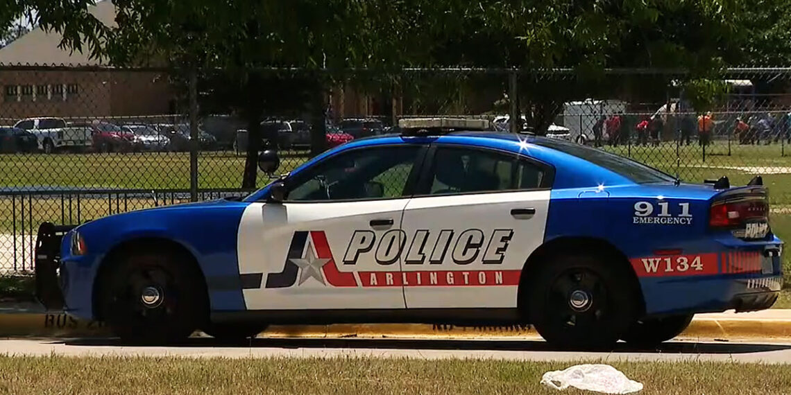 Parent Shoots Himself In the Leg After Dropping Gun in School Lobby