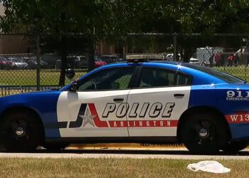 Parent Shoots Himself In the Leg After Dropping Gun in School Lobby