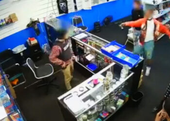 Watch Shootout Between Smoke Shop Employee and 4 Armed Robbers