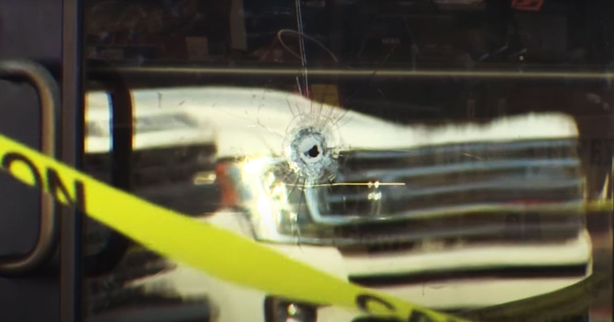 Using a "Bladed Object" To Rob a Gun Shop Is a Really Bad Idea!