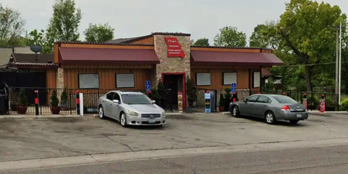 Man Open Carrying an AR-15 Get's Robbed at Gunpoint; Shootout Ensues