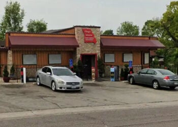 Man Open Carrying an AR-15 Get's Robbed at Gunpoint; Shootout Ensues