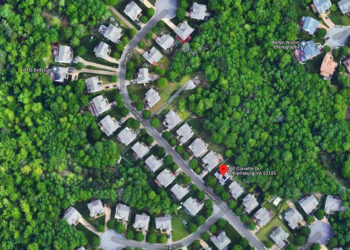 Homeowner Fatally Shoots Man Kicking His Door Down In 'Quiet Neighborhood'