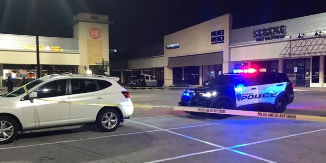 Texas Man Fatally Shoots Armed Robber After ATM Withdrawal
